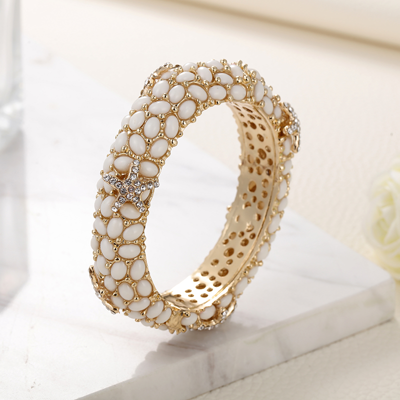 Sally's Paradise Christmas gif - Paradise Jewelry & Watches Llc review and price